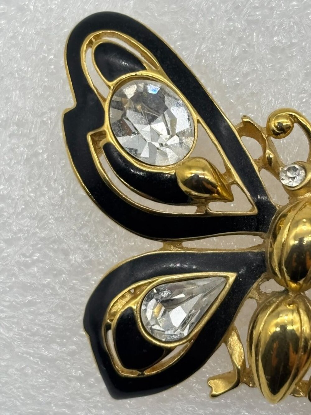 Vintage Trifari Butterfly Brooch Gold Tone Black Enamel Clear Rhinestones Signed - Picture 4 of 16